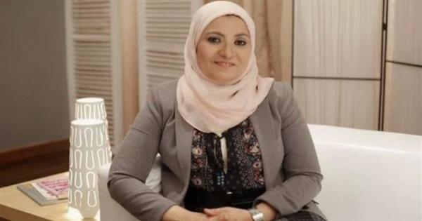 هبة قطب تحذر من مشاهدة أفلام الكارتون.. فيديو