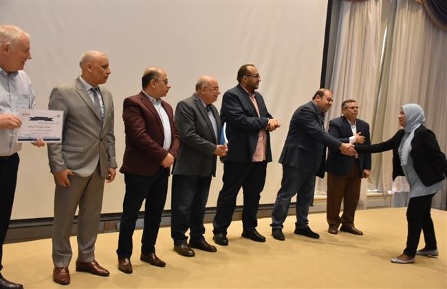 "مياه أسيوط" على منصة التكريم في فعاليات احتفالية الخطة الاستراتيجية بالأقصر 