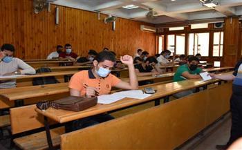 رئيس جامعة كفرالشيخ يؤكد انتظام الامتحانات بكلية الزراعة