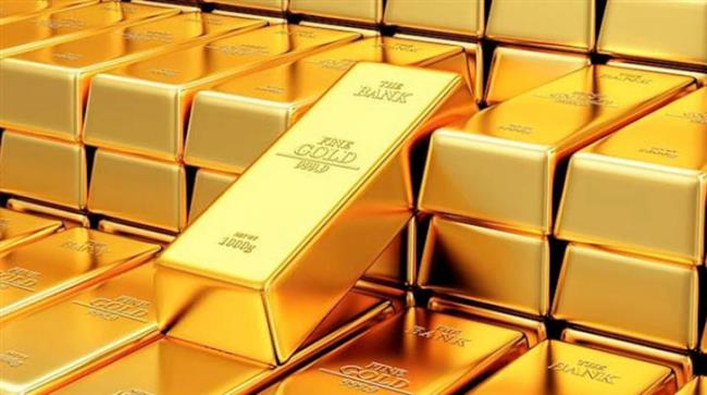 الذهب يتراجع ويقترب من أدنى تسوية له في ثلاثة أسابيع
