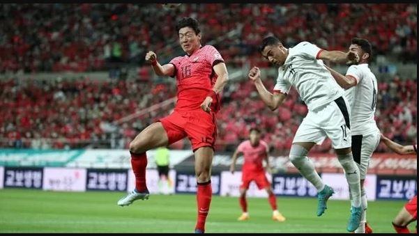 المنتخب الكوري يقسو علي منتخب مصر برباعية في مباراة من جانب واحد 