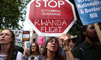  طالبو لجوء يستأنفون ضد قرار ترحيلهم من بريطانيا إلى رواندا