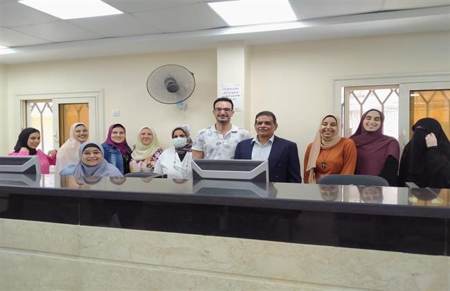 تطعيمات كورونا  أثناء تحديث بيانات البطاقات التموينية غرب الإسكندرية 