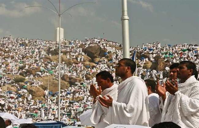 هل يجوز التوجه إلى عرفات يوم الثامن من ذي الحجة بدل منى؟