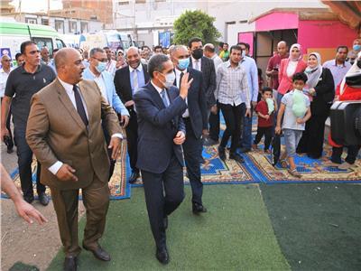محافظ الغربية يشهد انطلاق حملة طرق الأبواب لتلقي لقاح كورونا بسمنود