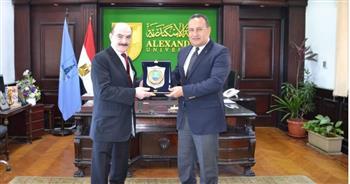 رئيس جامعة الإسكندرية يستقبل قنصل عام فلسطين لبحث سبل التعاون بين الجانبين