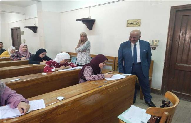 جامعة الزقازيق تتابع سير امتحانات الفصل الدراسى الثانى بكلية التمريض