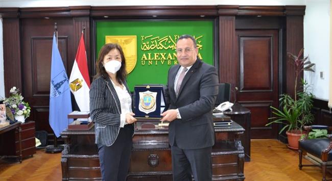رئيس جامعة الإسكندرية يستقبل قنصل عام الصين بالاسكندرية