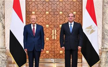   رئيس المجلس الرئاسي باليمن يشكر السيسي ويشيد بنتائج زيارته الناجحة لمصر