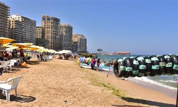   محافظ الإسكندرية: التصدي بكل حزم لمحاولات استغلال المواطنين وفرض إكراميات على الشواطئ