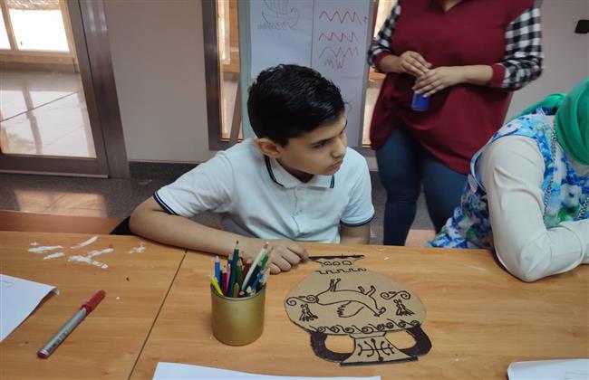 الرسم على الفخار.. ورشة جديدة بمتحف الحضارة  