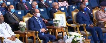 الرئيس السيسى يشاهد فيلما تسجيليا عن «إفريقيا تحديات وطموحات»