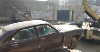 رفع 65 سيارة ودراجة نارية متهالكة من الشوارع