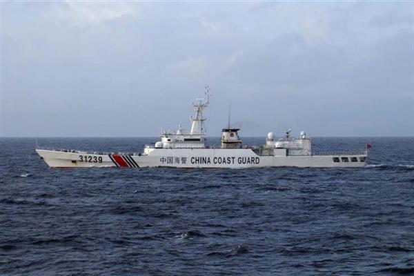 اليابان: سفينتان صينيتان تدخلان المياه الإقليمية قبالة جزر «سينكاكو»