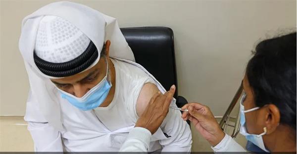 الإمارات تعلن تطعيم 100% من المستهدفين ضد كورونا