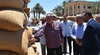محافظ المنيا يضبط مخزن به كميات من القمح قبل بيعه  بالسوق السوداء 