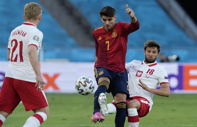 موراتا يتقدم لإسبانيا بالهدف الأول فى شباك البرتغال 