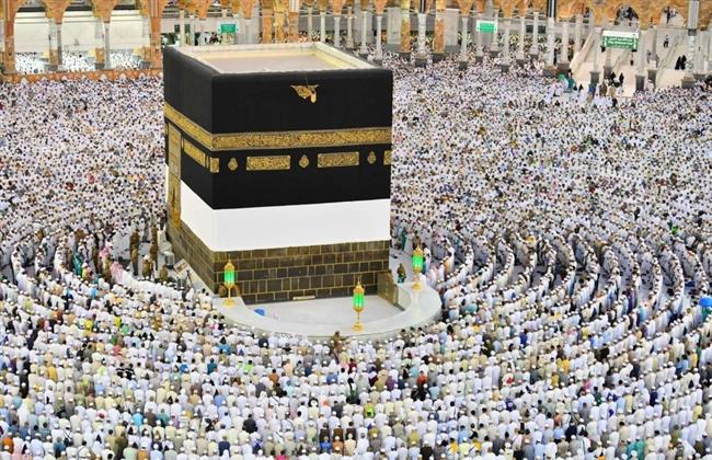 بإجماع الفقهاء: لا يجوز للمكلف الاقتراض لأداء مناسك الحج