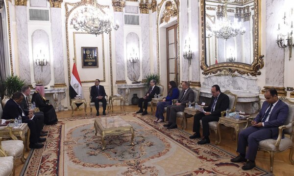 رئيس الوزراء يلتقى رئيس مجلس إدارة شركة «أكوا باور» العالمية