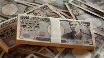   الين الياباني ينهار أمام الدولار