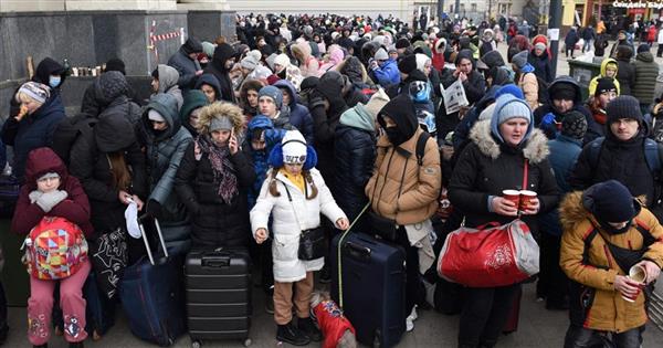 بولندا تستقبل 4 ملايين و238 ألف لاجئ من أوكرانيا
