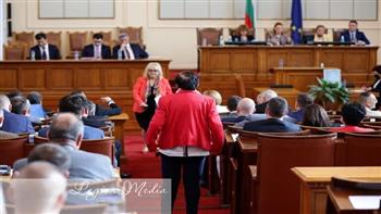   البرلمان البلغارى يحجب الثقة عن حكومة بيتكوف