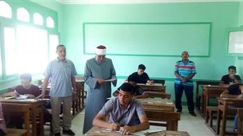   «خضر» يتفقد امتحانات الثانوية الأزهرية بمجمع لجان معاهد طور سيناء