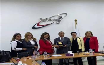   المركز الأول لكلية اللغة والإعلام في كويكب مصر