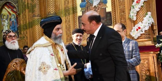 محافظ أسوان يشارك في مراسم تجليس الأنبا بيشوي أسقفاً لكاتدرائية الأرثوذكس