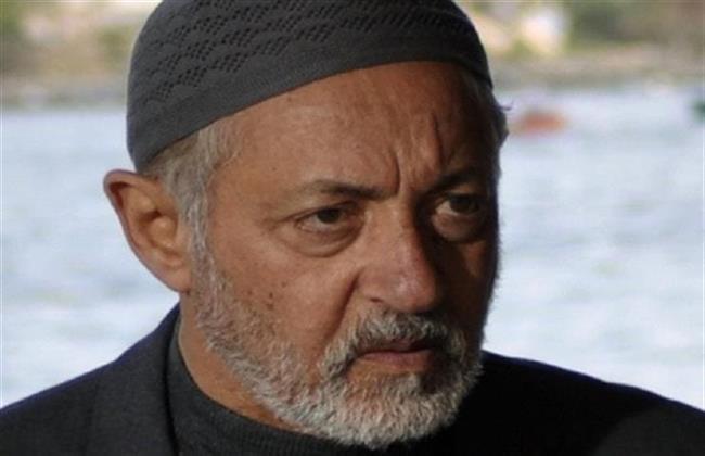 وفاة والدة الفنان عبد العزيز مخيون