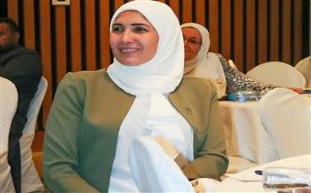بمشاركه ٣٥ عارضه .. افتتاح معرض سيدتي للمشغولات اليدويه بمكتبه مصر العامه بالإسماعيلية 