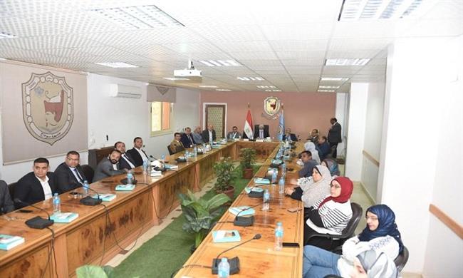 جامعة سوهاج تبحث مع جامعة «كلايرمونت» الأمريكية تنفيذ برنامج الماجستير المهني