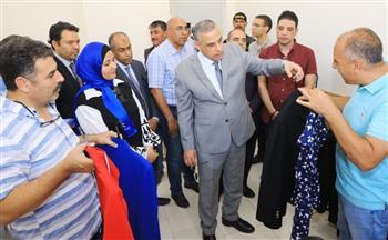 محافظ سوهاج يشيد بمنتجات مصانع المحافظة وتسجيلها شعار «بكل فخر صنع في مصر»