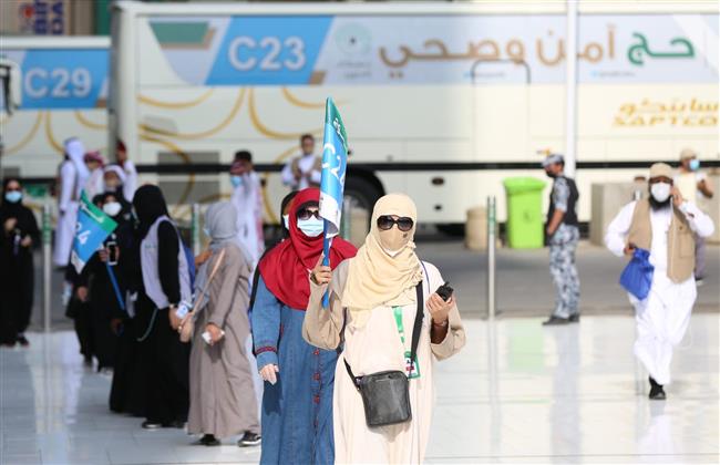 السعودية: وصول نحو 300 ألف حاجٍ إلى المدينة المنورة
