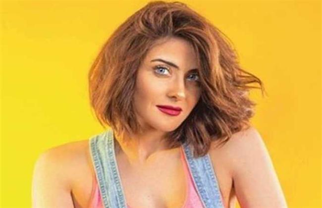 بالفيديو.. هيدي كرم تشارك متابعيها تدريب الزومبا
