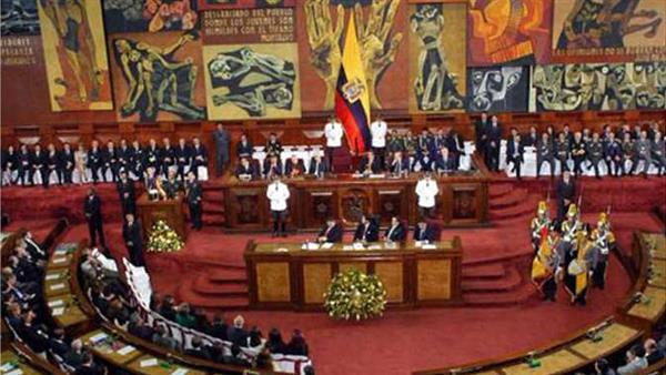 البرلمان فى الإكوادور يرفض مذكرة إقالة رئيس البلاد من منصبه