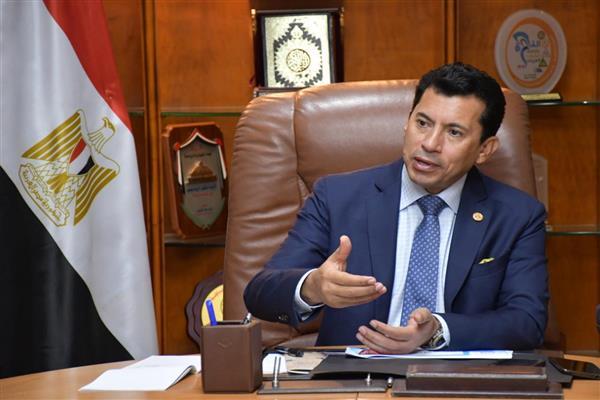 وزير الرياضة: البعثة المصرية تسطر إنجازات جديدة البحر المتوسط بالجزائر