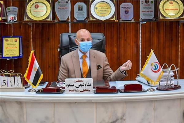 وكيل "صحة الشرقية" يناقش خطة استمرار تطعيم المواطنين بلقاح ضد "كورونا"