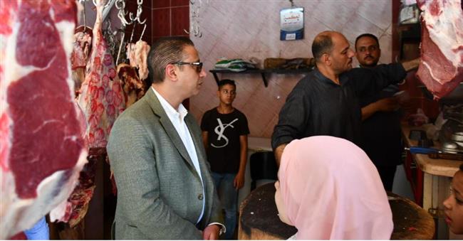 محافظ الفيوم يتفقد عدداً من منافذ بيع اللحوم ومحال الجزارة 