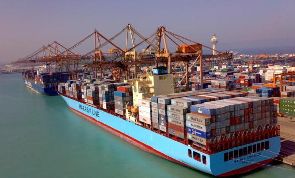 تداول 1154 طن بضائع عامة و92 شاحنة بميناء نويبع البحري بجنوب سيناء