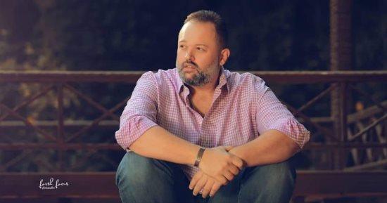 قدوتي وأماني.. محمد محمود عبد العزيز يحيي ذكرى ميلاد والده