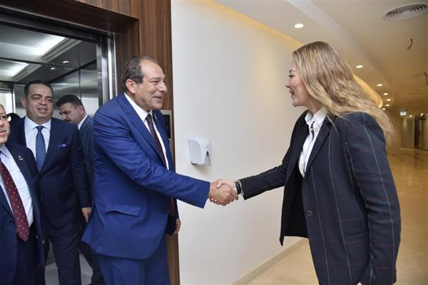 مستقبل وطن يسلم رؤيته بشأن الحوار الوطني للأكاديمية الوطنية
