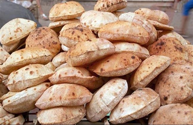 تفاصيل نظام صرف الخبز الجديد على بطاقات التموين.. فيديو