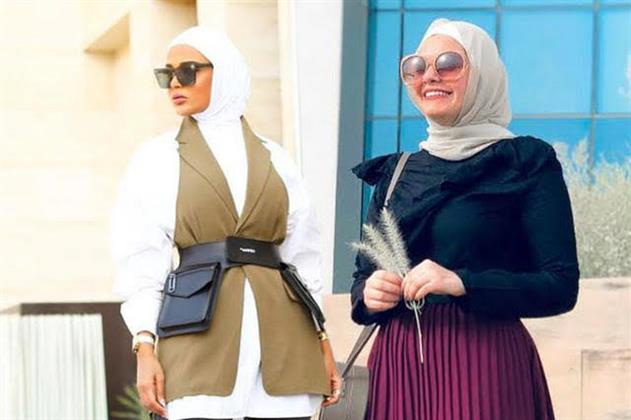 5 نصائح عند اختيارك لملابسك تجعلكِ أصغرسنًّا 