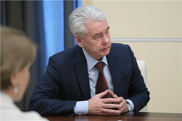 عمدة موسكو يوقع اتفاقية تعاون وتوأمة مع رئيس وزراء لوجانسك