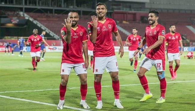 ناقد رياضي: لاعبو المنتخب والأهلي في حاجة إلى تأهيل نفسي