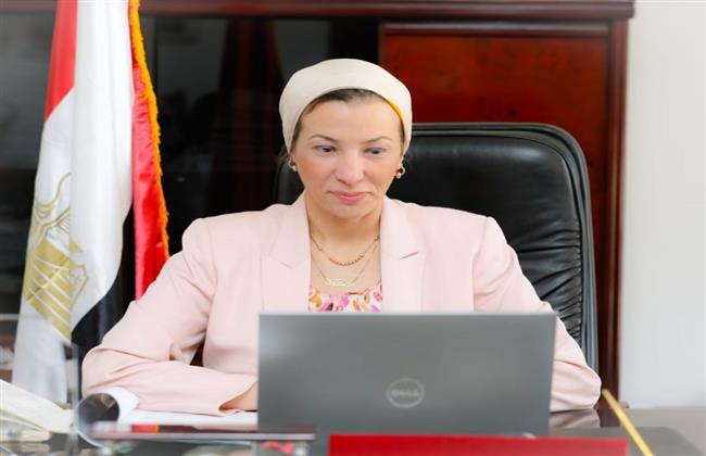 وزيرة البيئة ومحافظ الوادي الجديد يطلقان مبادرة زراعة ألف شجرة مثمرة