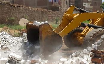    المنيا تواصل تنفيذ أعمال الإزالات وتعديات البناء على الأراضي