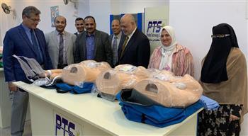 نائب رئيس جامعة بنها يتفقد معمل المهارات الطبية بمركز الاختبارات الالكترونية