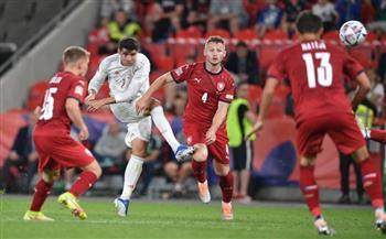 ألمانيا تواجه إنجلترا بقمصان منتخب السيدات